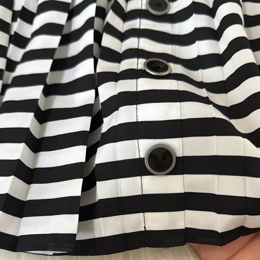 Candie’s Striped Black and White Mini Skirt Size M